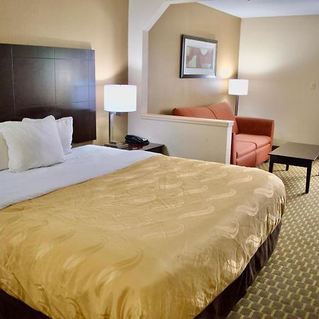 Quality Inn & Suites Pine Bluff Esterno foto