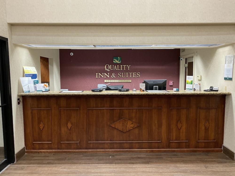 Quality Inn & Suites Pine Bluff Esterno foto