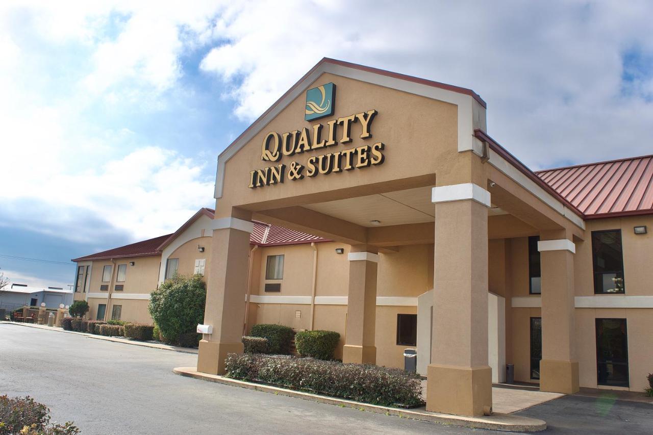 Quality Inn & Suites Pine Bluff Esterno foto
