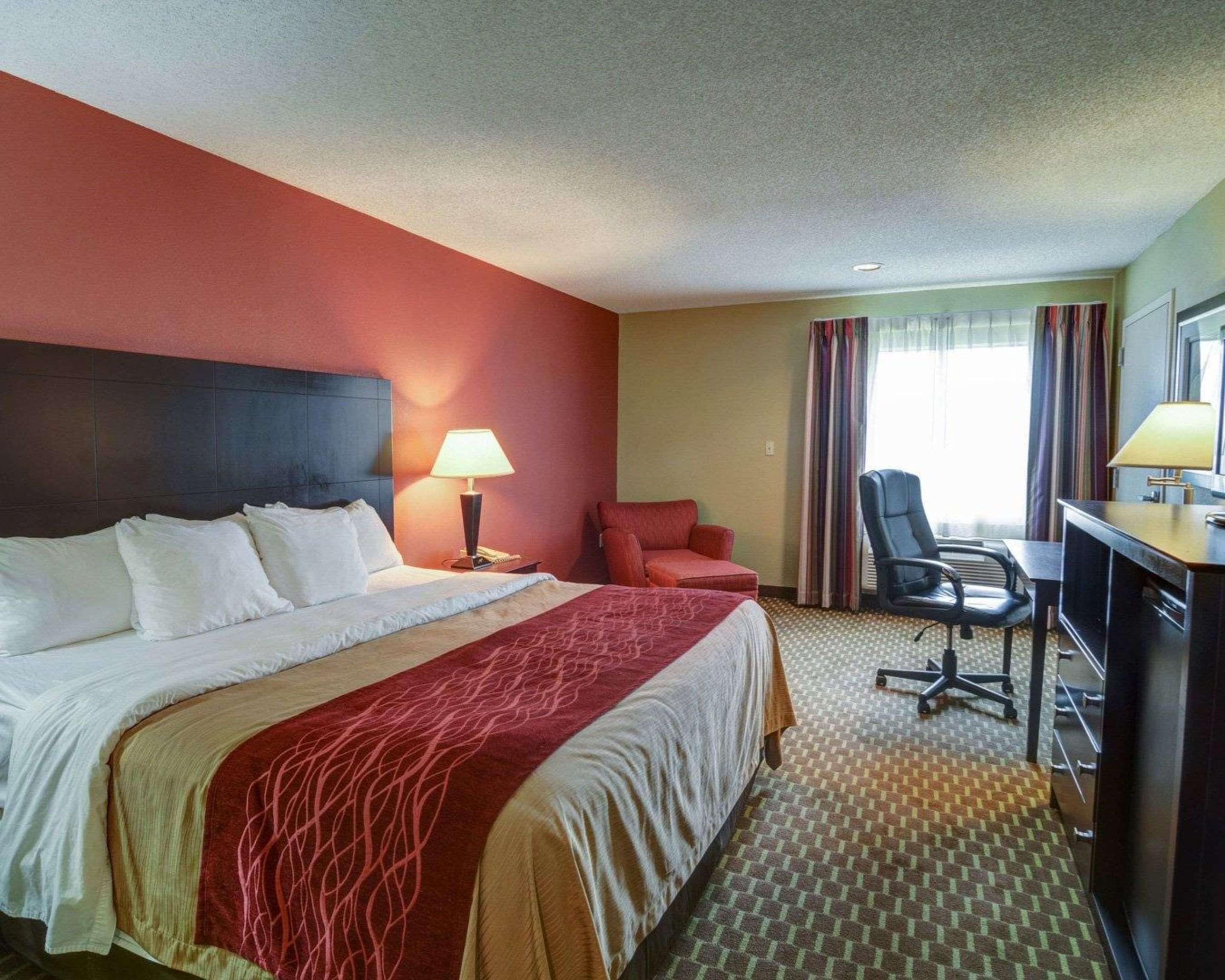 Quality Inn & Suites Pine Bluff Esterno foto