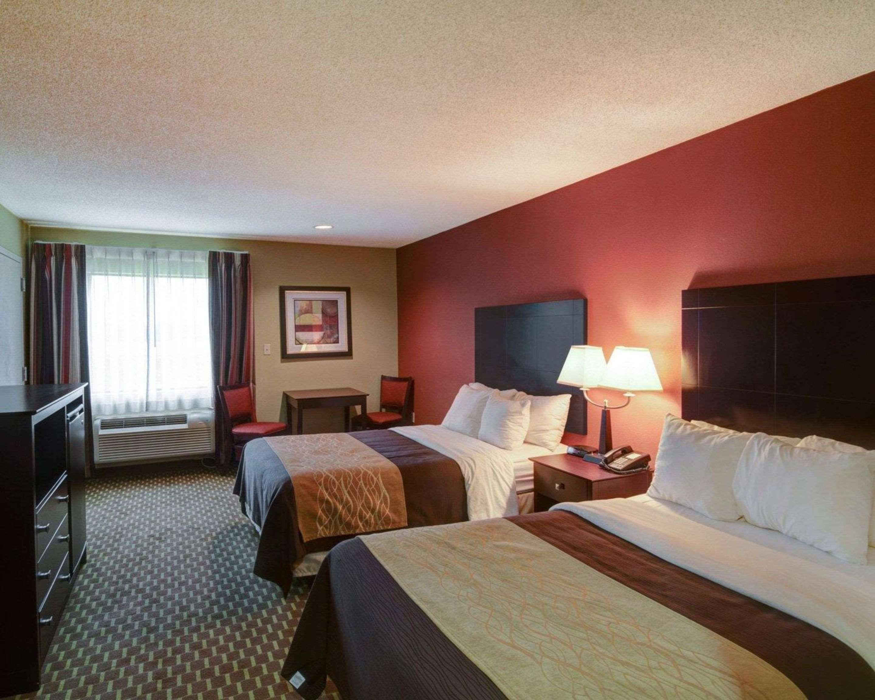 Quality Inn & Suites Pine Bluff Esterno foto