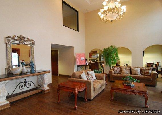 Quality Inn & Suites Pine Bluff Interno foto