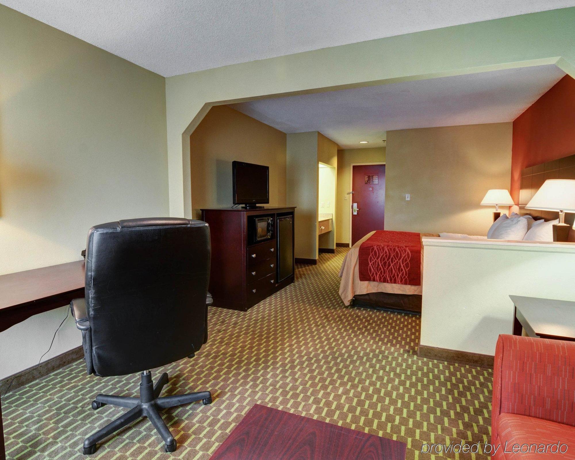 Quality Inn & Suites Pine Bluff Esterno foto