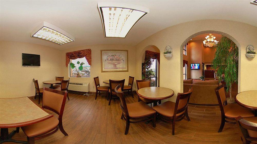 Quality Inn & Suites Pine Bluff Esterno foto